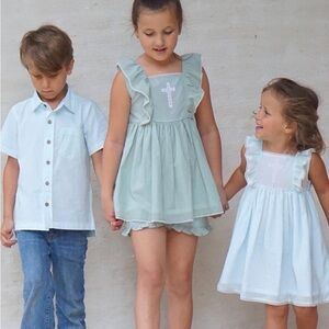 Well Dressed Wolf sage green tunic and shorts set. 4T